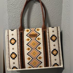 Large Wrangler tote.